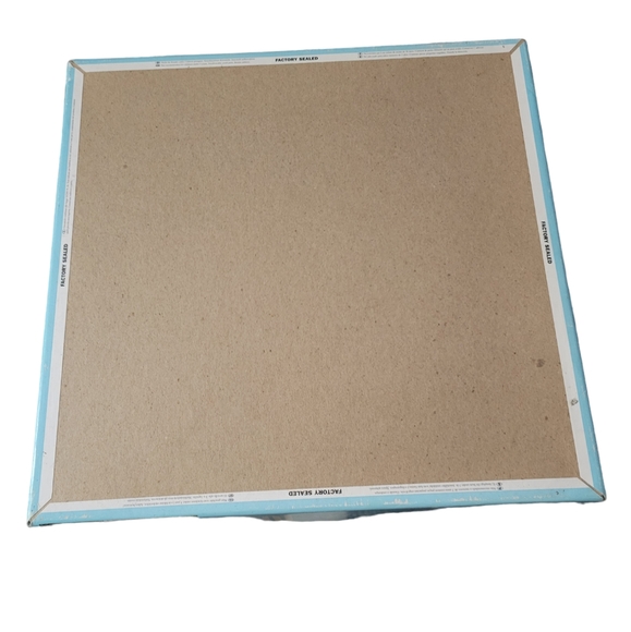 1,000 Piece Masterworks Puzzle - Picture 2 of 4